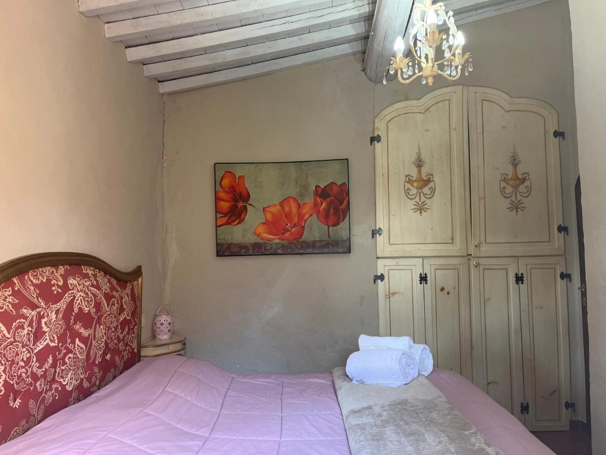 Il Fiorino Di Badia Apartment Badia A Passigano Luaran gambar
