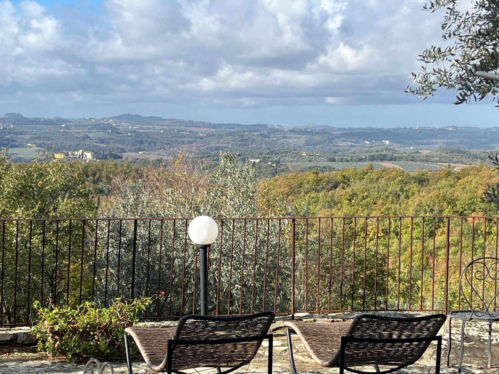 Il Fiorino Di Badia Apartment Badia A Passigano Luaran gambar