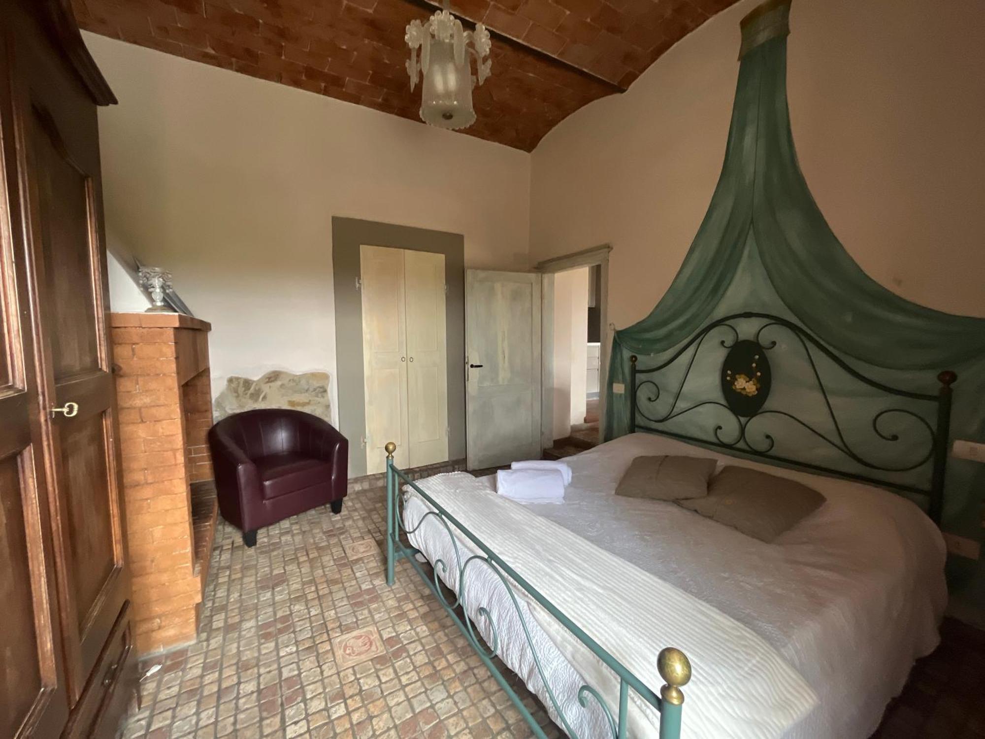 Il Fiorino Di Badia Apartment Badia A Passigano Luaran gambar