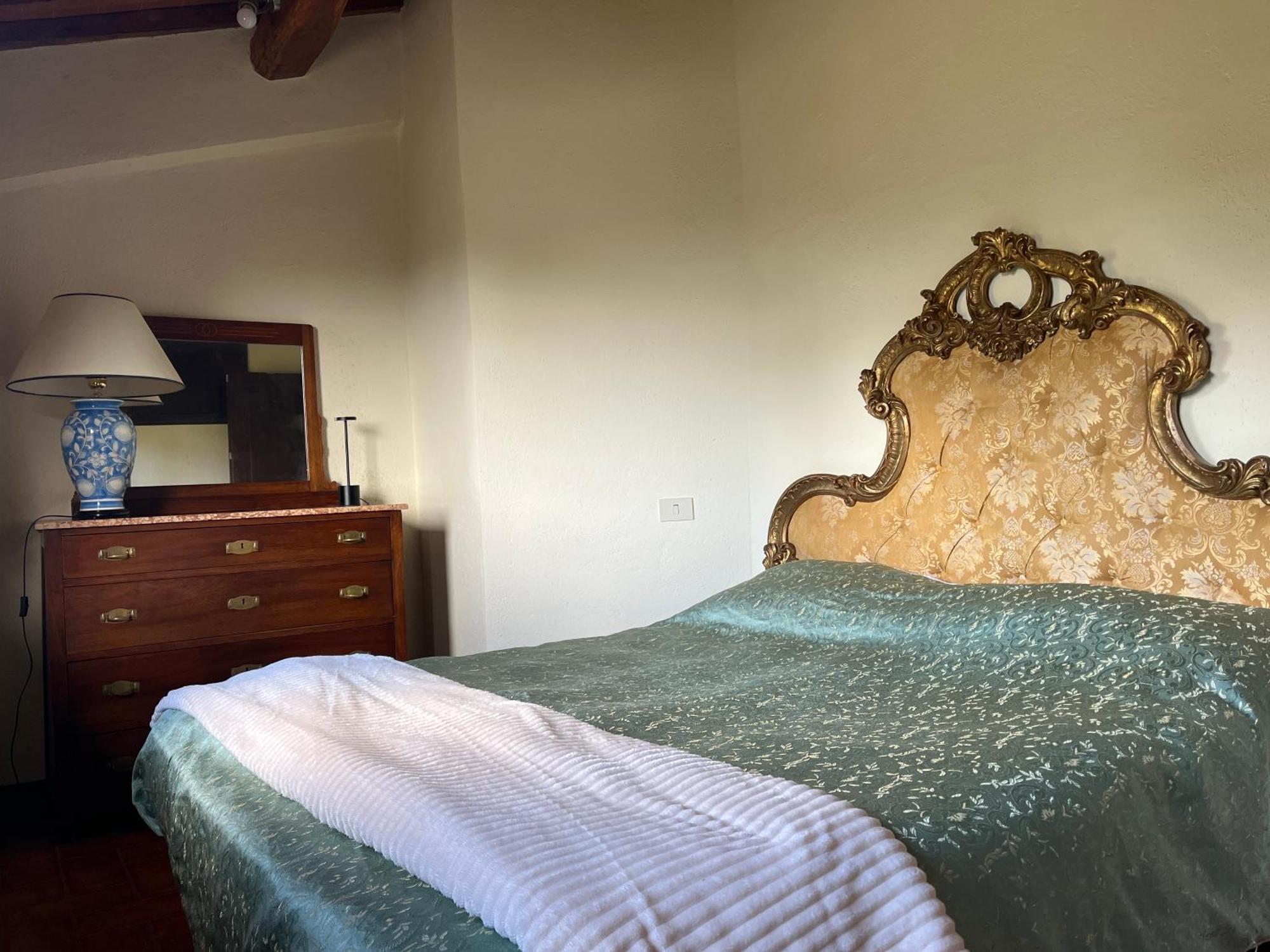 Il Fiorino Di Badia Apartment Badia A Passigano Luaran gambar