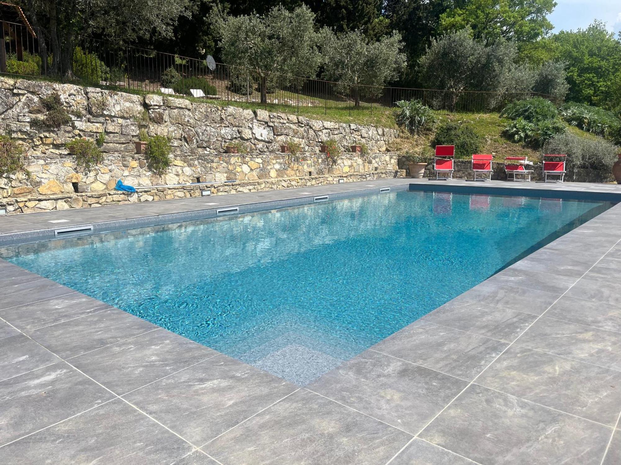 Il Fiorino Di Badia Apartment Badia A Passigano Luaran gambar